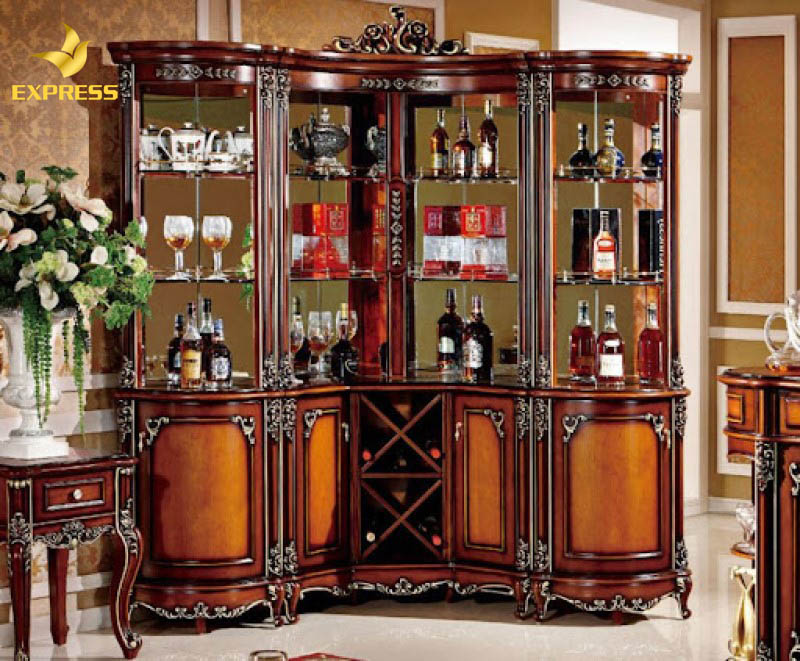 Bạn nên đặt tủ đựng rượu trong những căn nhà xây dựng theo phong cách cổ điển.