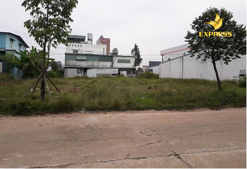 Đất thổ cư là đất được quy định sử dụng để xây dựng nhà ở và xây dựng các công trình khác liên quan đến việc phục vụ đời sống.