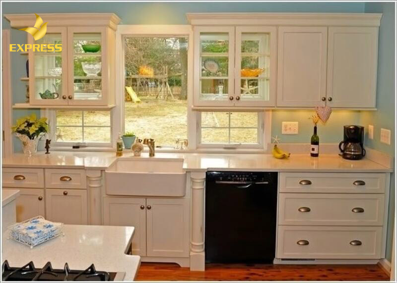 Gia chủ cần xem kích thước đặt cho cửa sổ trong bếp phù hợp