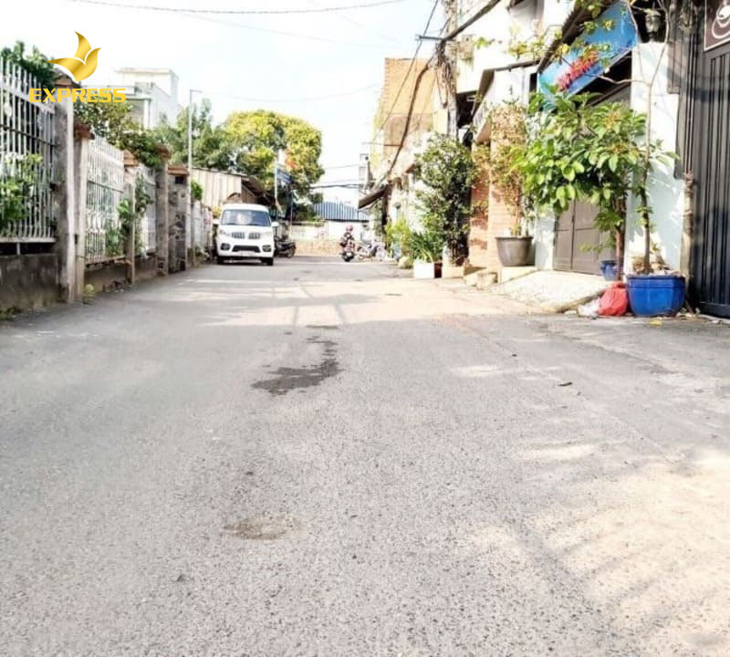 Giao dịch mua bán đất luôn sôi động và nhộn nhịp