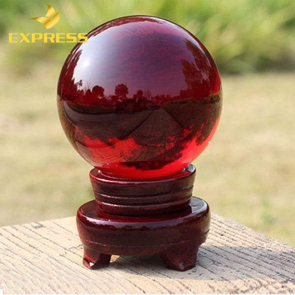 Chọn quả cầu thạch anh cho người mệnh hoả 