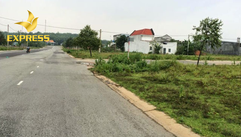 Với một số tiền nhỏ, nhà đầu tư có thể dễ dàng sở hữu cho mình bất động sản đất thổ cư giá rẻ và thu về lợi nhuận cao gấp nhiều lần trong tương lai