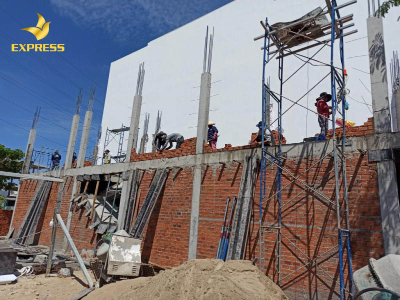 Công dụng chống chịu lực cho bức tường và tăng độ bền cho ngôi nhà