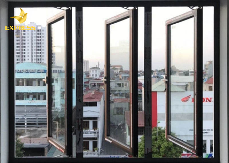 Cửa sổ 3 cánh dạng mở quay vô cùng chắc chắn