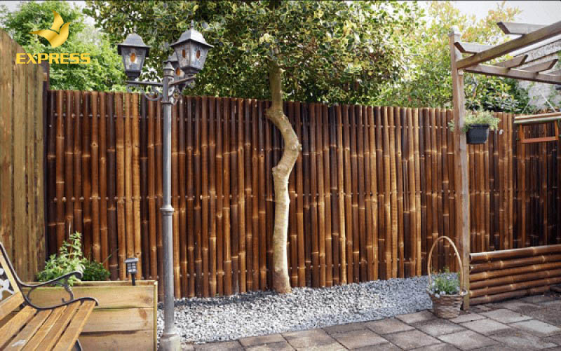 Độ bền cao là ưu điểm lớn đối với hàng rào tre hiện nay