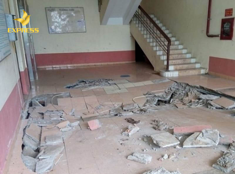 Khảo sát và tính toán kỹ chiều cao cần nâng của nền nhà cho phù hợp.