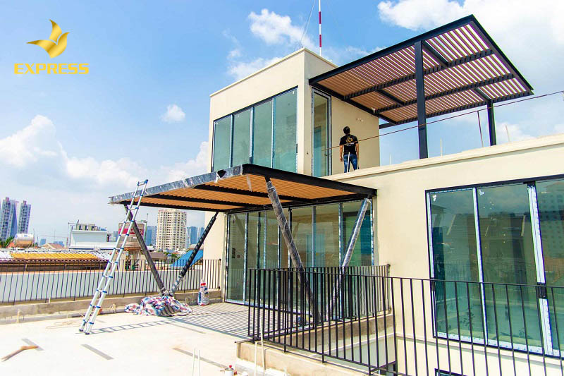 Lam che nắng hay còn được gọi với thuật ngữ là hệ lam, tên gọi tiếng anh là Sun louver system