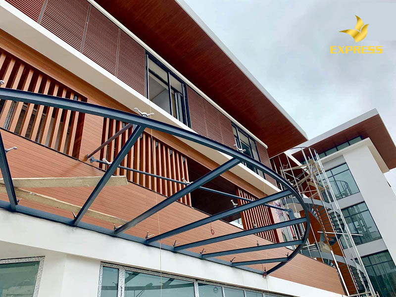 g rộng rãi hơn khi các spa nhà hàng cũng dần sử dụng phụ kiện này