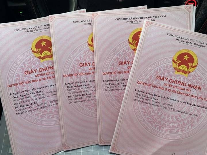 khung gia den bu dat dai 2022