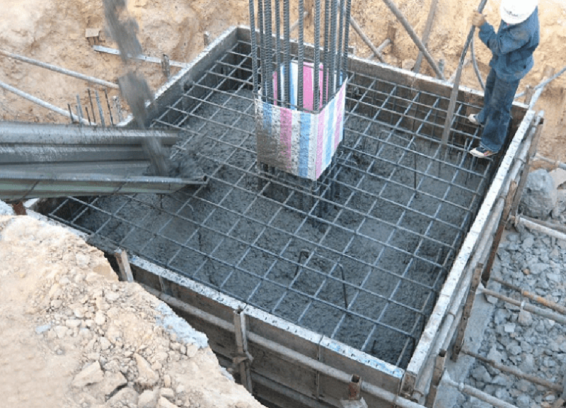 Bước 4: lấp đầy bê tông cho phần móng đơn