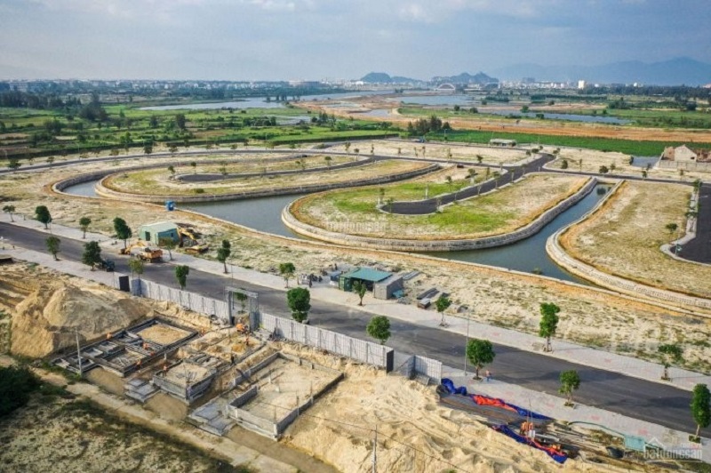 Đất dự án đang trong quá trình thi công xây dựng