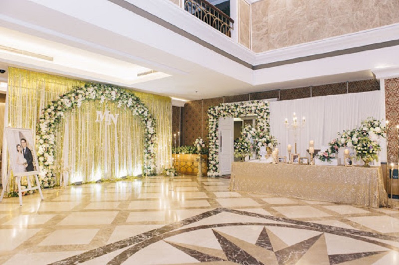 Không gian thiết kế tiệc cưới thông thoáng đủ diện tích để trang trí, sắp xếp toàn bộ đồ dùng cần thiết