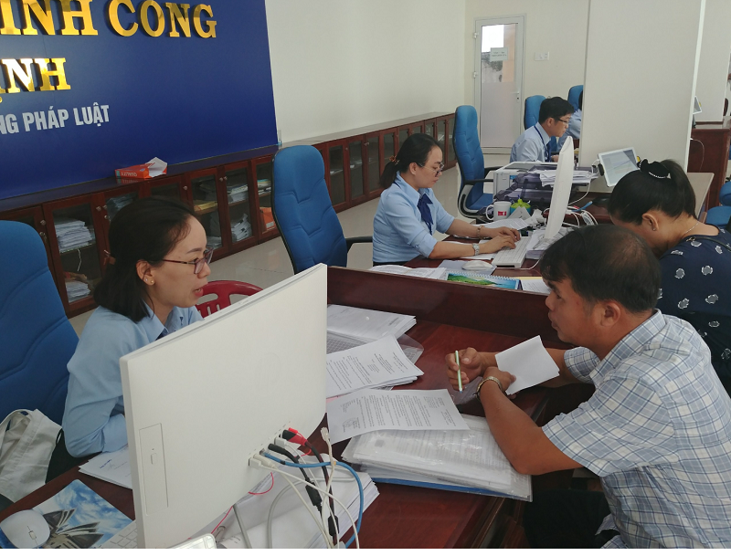 Nộp hồ sơ xin gia hạn quyền sử dụng đất đến Sở Tài Nguyên & Môi trường