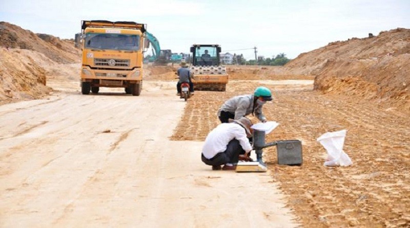 Tính toán khối lượng san lấp mặt bằng để bảo đảm tiến độ thi công