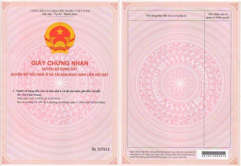 Trao Giấy chứng nhận quyền sử dụng đất