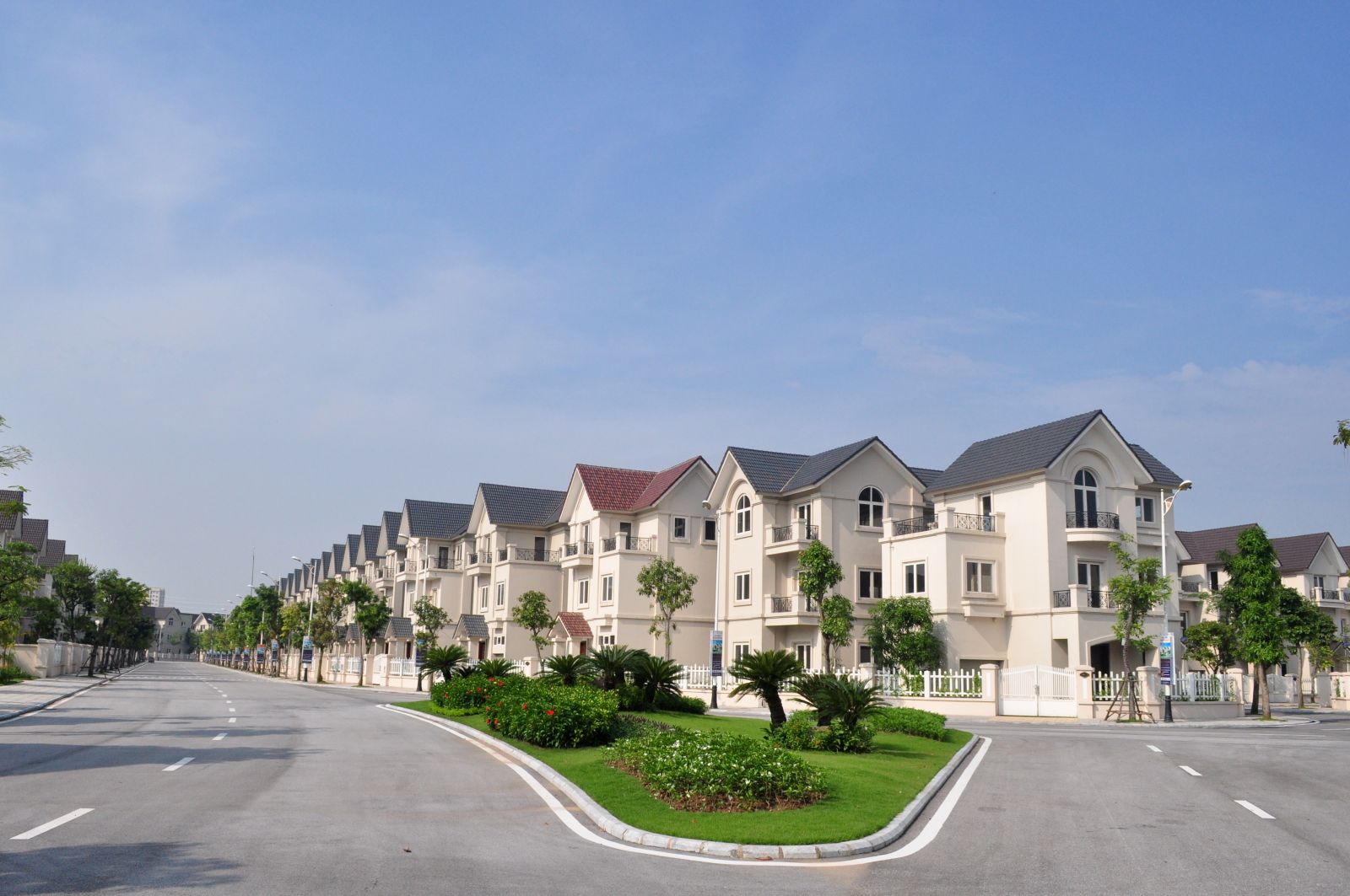 TỔNG QUAN PHÂN KHU BIỆT THỰ HOA PHƯỢNG VINHOMES RIVERSIDE
