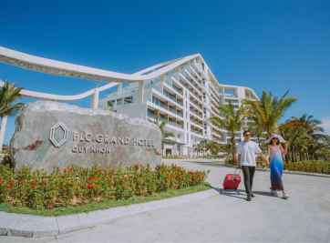 FLC QUY NHƠN ĐƯỢC VINH DANH LÀ QUẦN THỂ ĐẠT CHUẨN 5 SAO