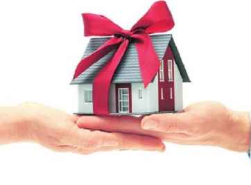 Khi người thân tặng cho quyền sử dụng đất có phải nộp thuế nào không?