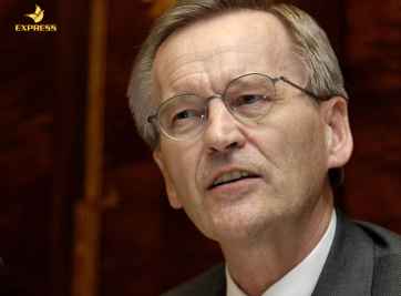 Câu chuyện làm giàu của tỷ phú giàu nhất nước Đức Karl Albrecht