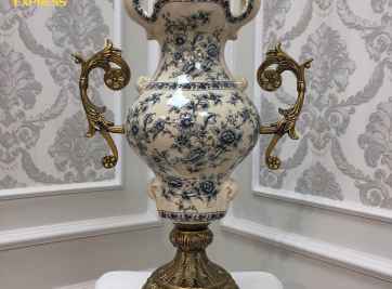 Bật mí về cách lựa chọn bình gốm trang trí phòng khách