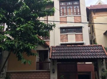 SỰ THU HÚT KHÁCH HÀNG CỦA PHÂN KHÚC NHÀ RIÊNG LẺ TẠI KHU ĐÔNG SÀI GÒN