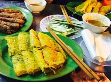 ĐỪNG BAO GIỜ QUÊN THƯỞNG THỨC BÁNH XÈO KHI ĐÃ TỚI ĐÀ NẴNG