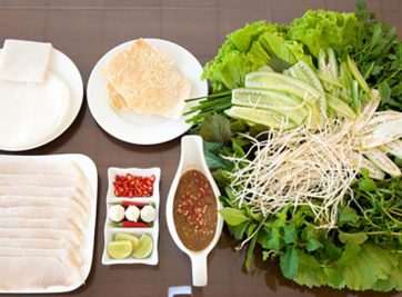 Bánh tráng cuốn thịt heo - Món ngon khi tới Đà Nẵng du lịch