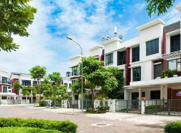 NHÀ NGOẠI Ô VÀ CĂN HỘ GIỮ NHỊP Ở THỊ TRƯỜNG HCM