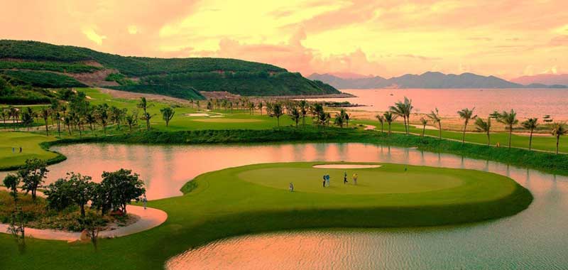 Sân Golf tiêu chuẩn quá»c tế trong dá»± án Novaworld á» Phan Thiết